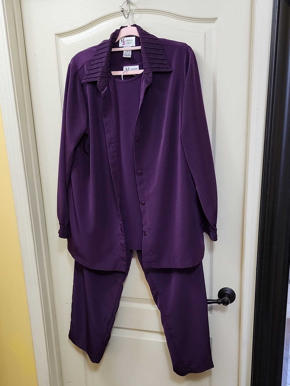MAGGIE SWEET THREE-PIECE PANTSUIT